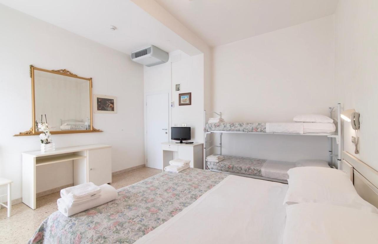 Hotel Miro 卡托利卡 外观 照片